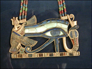 20120211-Tutankhamun Eye_of_Horus_pendant.jpg